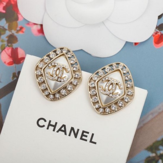 トレンドを追求した新作 2024SS イヤリング CHANEL シャネル トレンドを追求した新作 2024SS イヤリング CHANEL シャネル