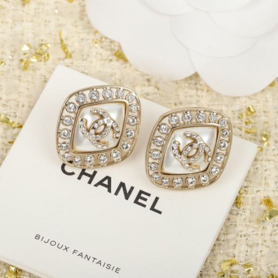 トレンドを追求した新作 2024SS イヤリング CHANEL シャネル トレンドを追求した新作 2024SS イヤリング CHANEL シャネル