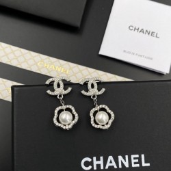 春夏の爽やかなスタイル 2024SS イヤリング CHANEL シャネル