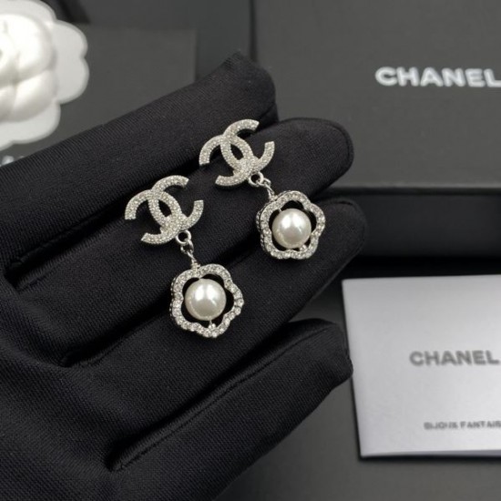 春夏の爽やかなスタイル 2024SS イヤリング CHANEL シャネル 春夏の爽やかなスタイル 2024SS イヤリング CHANEL シャネル