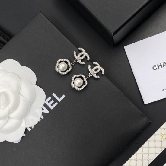 春夏の爽やかなスタイル 2024SS イヤリング CHANEL シャネル 春夏の爽やかなスタイル 2024SS イヤリング CHANEL シャネル