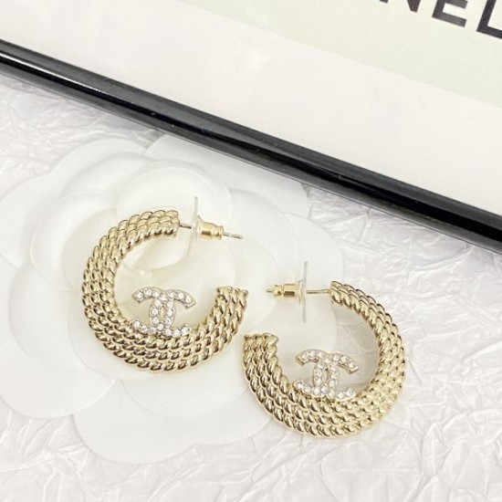 素敵な夏の定番アイテム 2024SS イヤリング CHANEL シャネル 素敵な夏の定番アイテム 2024SS イヤリング CHANEL シャネル