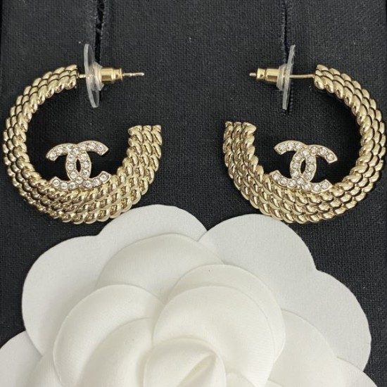 素敵な夏の定番アイテム 2024SS イヤリング CHANEL シャネル 素敵な夏の定番アイテム 2024SS イヤリング CHANEL シャネル