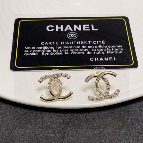 リラックスした雰囲気に 2024SS イヤリング CHANEL シャネル リラックスした雰囲気に 2024SS イヤリング CHANEL シャネル