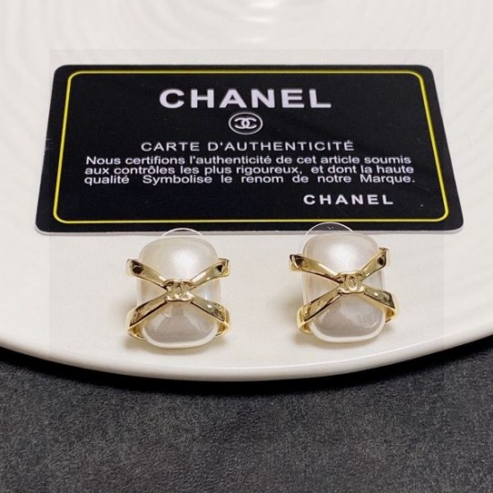 これからの季節、大活躍 2024SS イヤリング CHANEL シャネル これからの季節、大活躍 2024SS イヤリング CHANEL シャネル