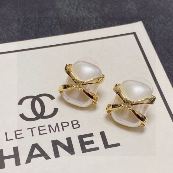 これからの季節、大活躍 2024SS イヤリング CHANEL シャネル これからの季節、大活躍 2024SS イヤリング CHANEL シャネル