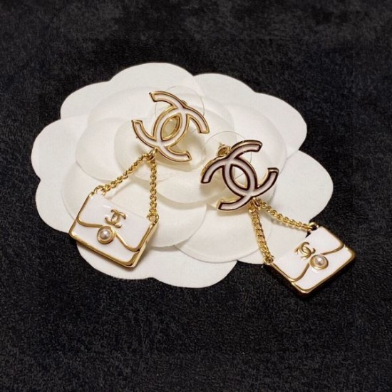 この夏を迎える人気新作 2024SS イヤリング CHANEL シャネル この夏を迎える人気新作 2024SS イヤリング CHANEL シャネル