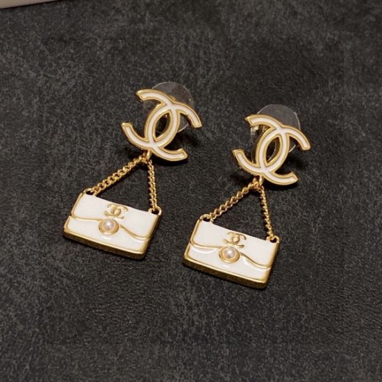 この夏を迎える人気新作 2024SS イヤリング CHANEL シャネル この夏を迎える人気新作 2024SS イヤリング CHANEL シャネル