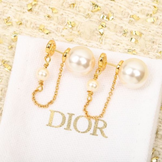 新作夏の優秀アイテム 2024SS イヤリング DIOR ディオール 新作夏の優秀アイテム 2024SS イヤリング DIOR ディオール