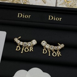 大人買いする方も多い 2024SS イヤリング DIOR ディオール