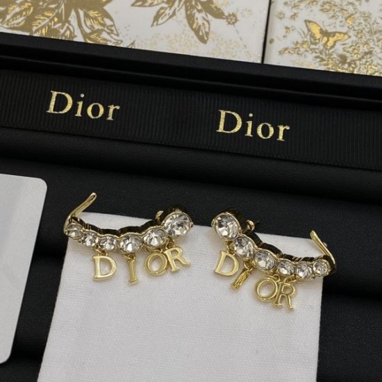 大人買いする方も多い 2024SS イヤリング DIOR ディオール 大人買いする方も多い 2024SS イヤリング DIOR ディオール