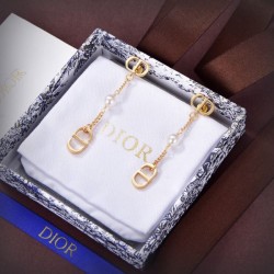 雑誌掲載新作春夏入荷 2024SS イヤリング DIOR ディオール