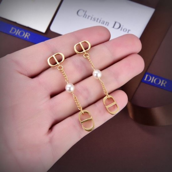 雑誌掲載新作春夏入荷 2024SS イヤリング DIOR ディオール
