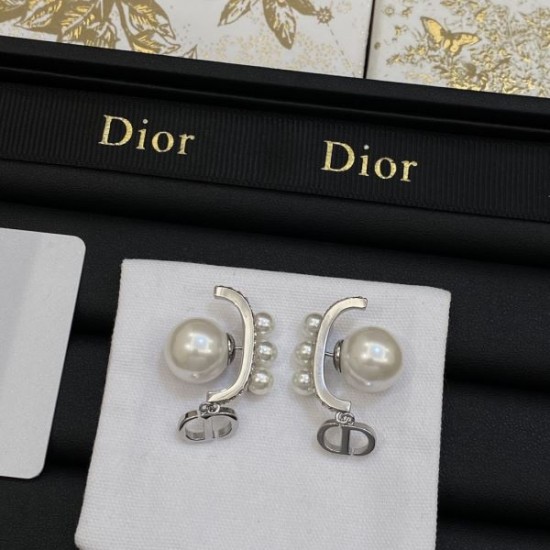 夏季日本未入荷カラー 2024SS イヤリング DIOR ディオール 夏季日本未入荷カラー 2024SS イヤリング DIOR ディオール