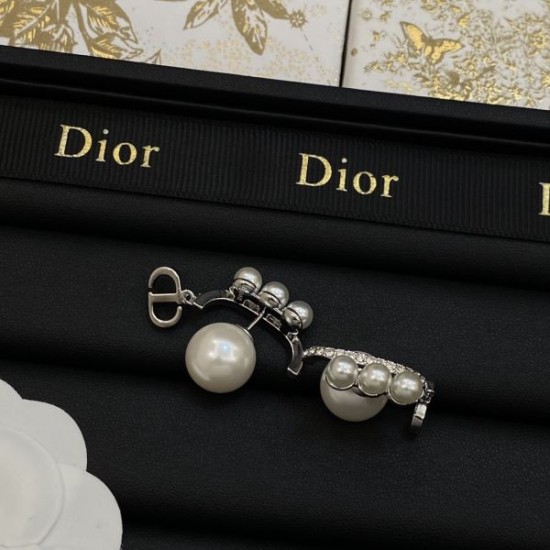 夏季日本未入荷カラー 2024SS イヤリング DIOR ディオール 夏季日本未入荷カラー 2024SS イヤリング DIOR ディオール