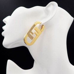 夏のおでかけにもぴったり 2024SS イヤリング FENDI フェンデイ