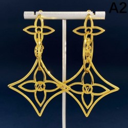 セレブも愛用 2024SS イヤリング LOUIS VUITTON ルイヴィトン
