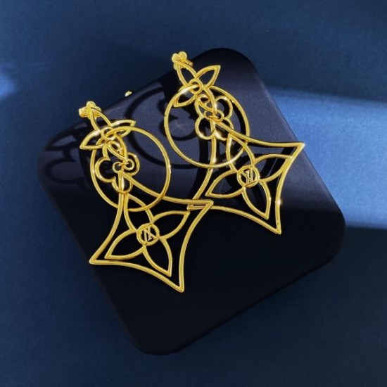 セレブも愛用 2024SS イヤリング LOUIS VUITTON ルイヴィトン セレブも愛用 2024SS イヤリング LOUIS VUITTON ルイヴィトン