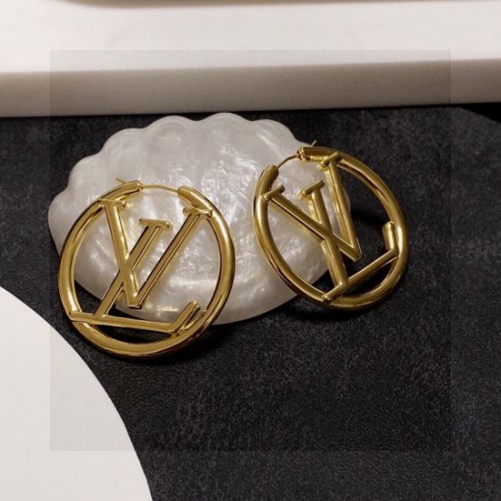 大人気可愛い 2024SS イヤリング LOUIS VUITTON ルイヴィトン