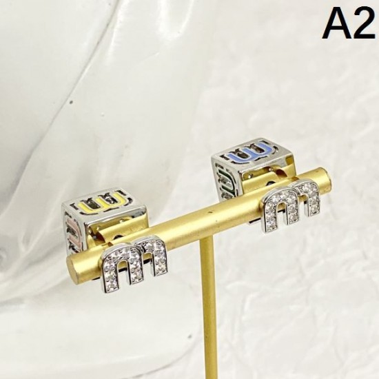 永遠の定番商品 2024SS イヤリング MIU MIU ミュウミュウ