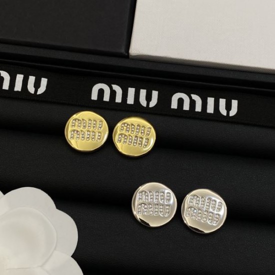 貴重なアイテム 2024SS イヤリング MIU MIU ミュウミュウ 貴重なアイテム 2024SS イヤリング MIU MIU ミュウミュウ