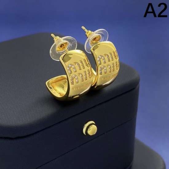 限定版プリント 2024SS イヤリング MIU MIU ミュウミュウ 限定版プリント 2024SS イヤリング MIU MIU ミュウミュウ