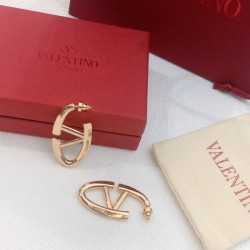 目が離せない 2024SS イヤリング VALENTINO ヴァレンティノ 