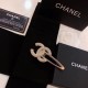 普段使いに最適の大人スタイル 2024SS 髪飾り CHANEL シャネル 普段使いに最適の大人スタイル 2024SS 髪飾り CHANEL シャネル