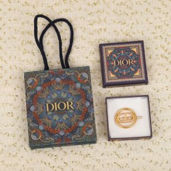 今シーズンのトレンドアイテム 2024SS 髪飾り DIOR ディオール