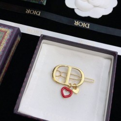 モード感の高い春夏のスタイル 2024SS 髪飾り DIOR ディオール