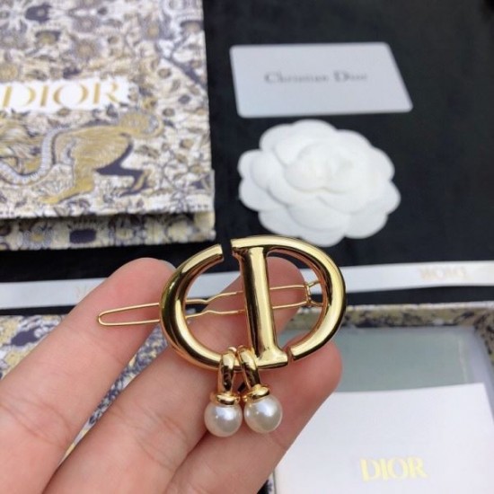 人気もまだまだ継続しています 2024SS 髪飾り DIOR ディオール 人気もまだまだ継続しています 2024SS 髪飾り DIOR ディオール