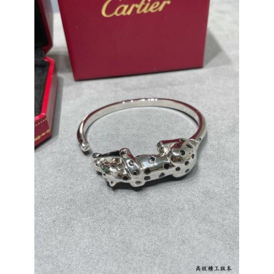 自分らしいスタイリング 2024SS ブレスレット BVLGARI ブルガリ 自分らしいスタイリング 2024SS ブレスレット BVLGARI ブルガリ