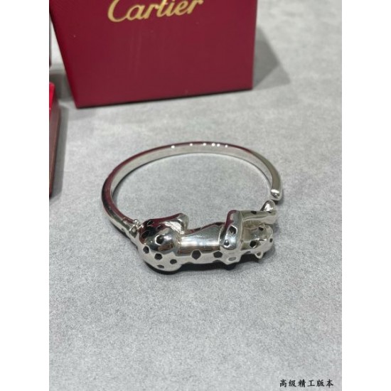自分らしいスタイリング 2024SS ブレスレット BVLGARI ブルガリ 自分らしいスタイリング 2024SS ブレスレット BVLGARI ブルガリ