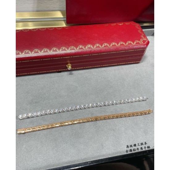 半歩先をゆくオシャレ 2024SS ブレスレット CARTIER カルティエ 半歩先をゆくオシャレ 2024SS ブレスレット CARTIER カルティエ
