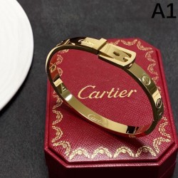 大人の雰囲気たっぷり 2024SS ブレスレット CARTIER カルティエ 