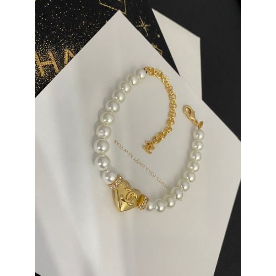 存在感絶大スタイル 2024SS ブレスレット CHANEL シャネル 存在感絶大スタイル 2024SS ブレスレット CHANEL シャネル