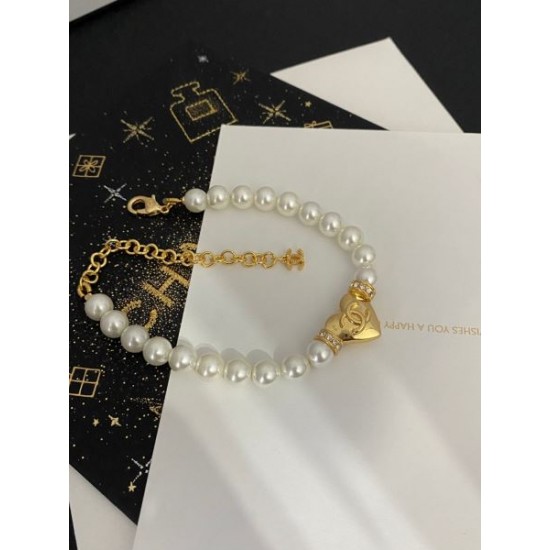 存在感絶大スタイル 2024SS ブレスレット CHANEL シャネル 存在感絶大スタイル 2024SS ブレスレット CHANEL シャネル