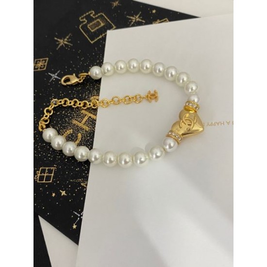存在感絶大スタイル 2024SS ブレスレット CHANEL シャネル 存在感絶大スタイル 2024SS ブレスレット CHANEL シャネル