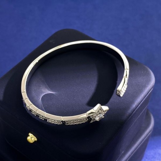 超人気美品セール中 2024SS ブレスレット CHANEL シャネル 超人気美品セール中 2024SS ブレスレット CHANEL シャネル