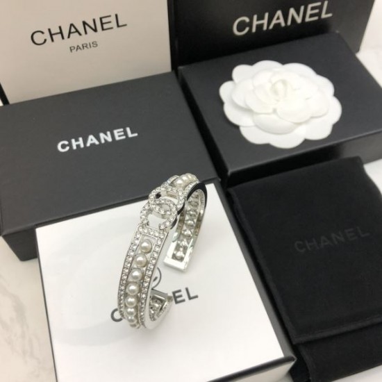 超レアな入手困難品 2024SS ブレスレット CHANEL シャネル 超レアな入手困難品 2024SS ブレスレット CHANEL シャネル