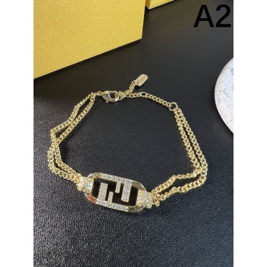 今夏在庫一掃セール 2024SS ブレスレット FENDI フェンデイ 今夏在庫一掃セール 2024SS ブレスレット FENDI フェンデイ