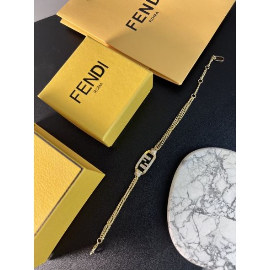 今夏在庫一掃セール 2024SS ブレスレット FENDI フェンデイ 今夏在庫一掃セール 2024SS ブレスレット FENDI フェンデイ