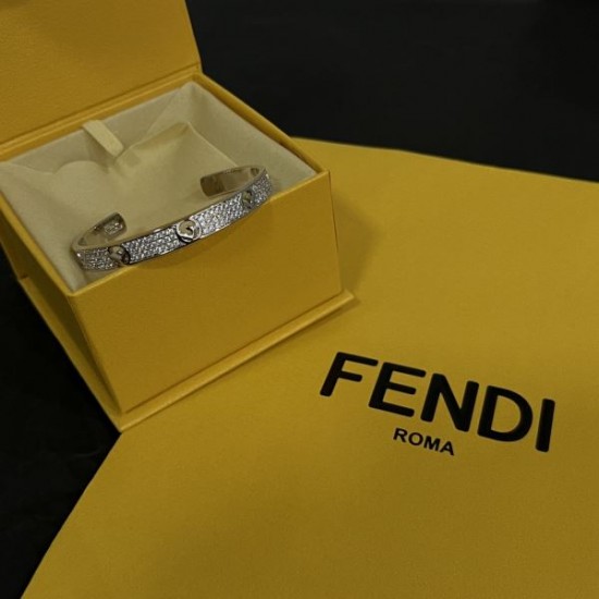 新作数量限定セール 2024SS ブレスレット FENDI フェンデイ 新作数量限定セール 2024SS ブレスレット FENDI フェンデイ