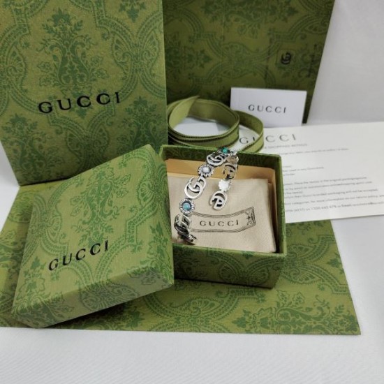トレンド感たっぷり 2024SS ブレスレット GUCCI グッチ トレンド感たっぷり 2024SS ブレスレット GUCCI グッチ