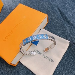 流行中アイテム 2024SS ブレスレット LOUIS VUITTON ルイヴィトン