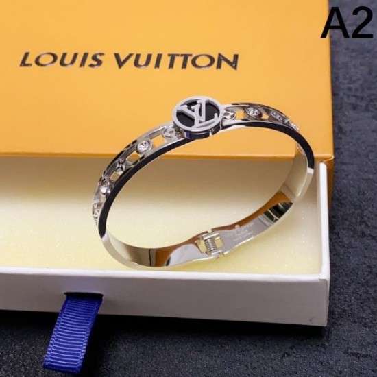 人気定番大人気 2024SS ブレスレット LOUIS VUITTON ルイヴィトン 人気定番大人気 2024SS ブレスレット LOUIS VUITTON ルイヴィトン