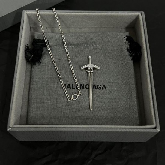 春夏も引き続き注目 2024SS ネックレス BALENCIAGA バレンシアガ 春夏も引き続き注目 2024SS ネックレス BALENCIAGA バレンシアガ