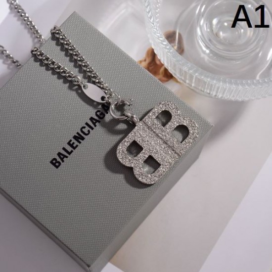 根強い人気定番商品 2024SS ネックレス BALENCIAGA バレンシアガ