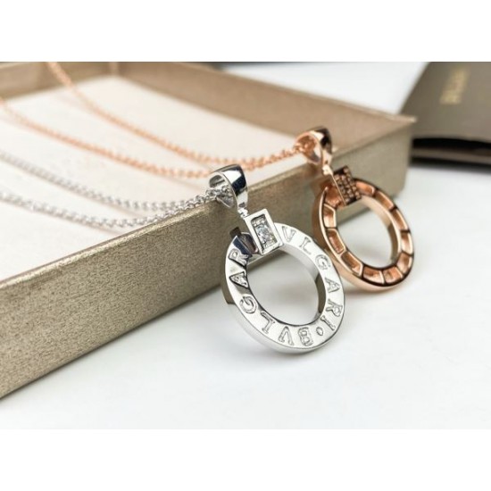 夏に向けて使えるスタイル 2024SS ネックレス BVLGARI ブルガリ 夏に向けて使えるスタイル 2024SS ネックレス BVLGARI ブルガリ