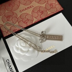 夏のおでかけにもぴったり 2024SS ネックレス CHANEL シャネル